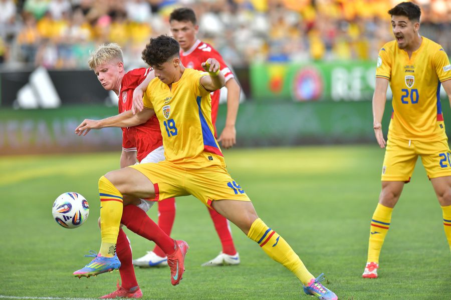Ianis Hagi, mesaj de suflet pentru puștii din naționala U19, înainte de semifinala cu Olanda de la Euro: „Toată țara îi susține!”