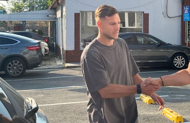 Jucătorii de la FCSB au efectuat vizita medicală  » Fostul dinamovist Dennis Politic a fost prezent, apariția zilei pentru Ștefănescu