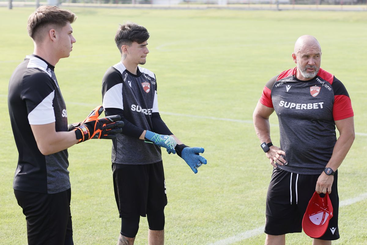 5 detalii de la pregătirea lui Dinamo: cine s-a pregătit separat, cum s-a integrat Musi + A venit și jucătorul care vrea să plece