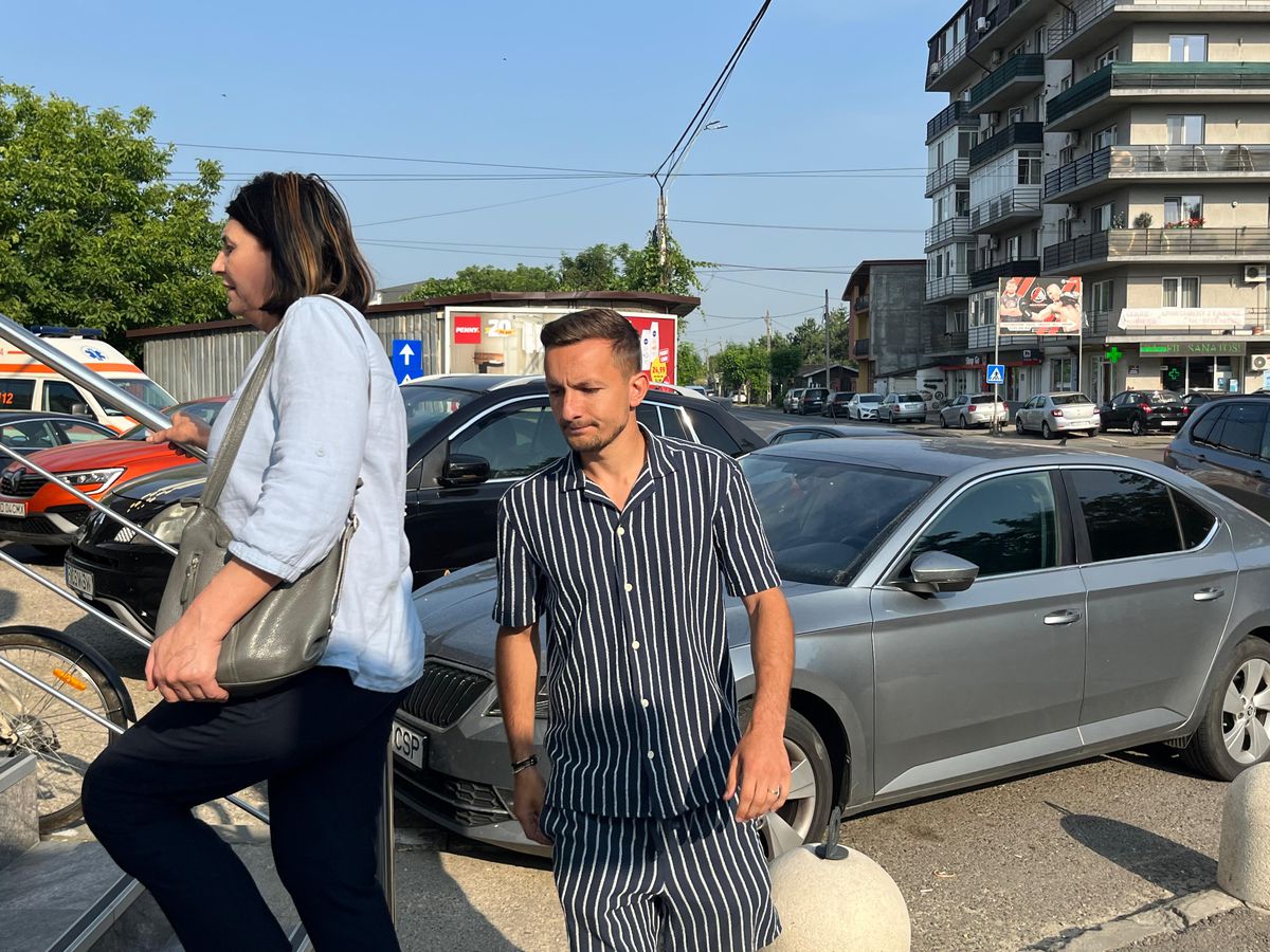 Jucătorii de la FCSB au efectuat vizita medicală  » Fostul dinamovist Dennis Politic a fost prezent, apariția zilei pentru Ștefănescu