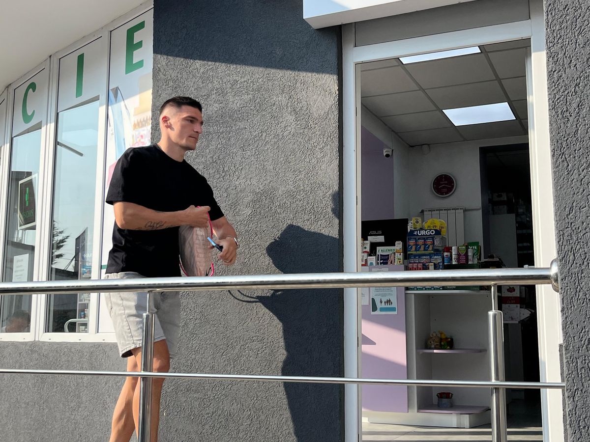 Jucătorii de la FCSB au efectuat vizita medicală  » Fostul dinamovist Dennis Politic a fost prezent, apariția zilei pentru Ștefănescu