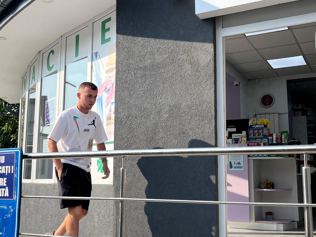 Jucătorii de la FCSB au efectuat vizita medicală  » Fostul dinamovist Dennis Politic a fost prezent, apariția zilei pentru Ștefănescu