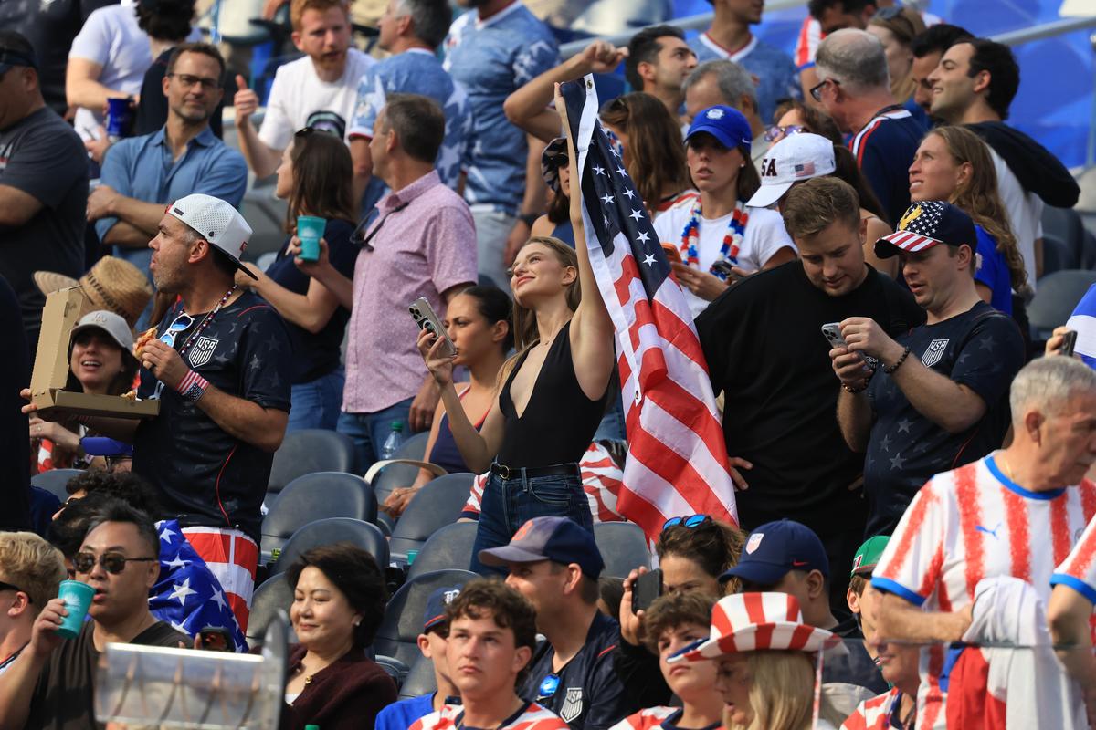 Un Mondial pe credit! Cât cheltuie un american pentru a-și vedea naționala la World Cup 2026