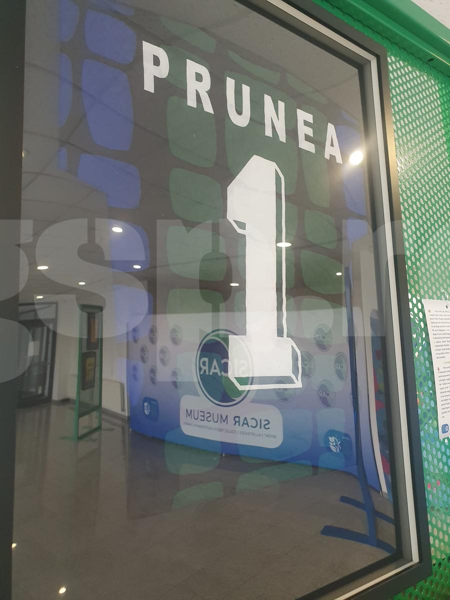 Acesta e tricoul care a fost pregătit pentru Florin Prunea la Mondialul din 1994 Messi, Ronaldo, Hagi și Yamal, zeci de mii de euro pentru noul Muzeu al Sportului din România! + El e omul care deține tricourile de Mondiale ale lui Adi Ilie și Prunea