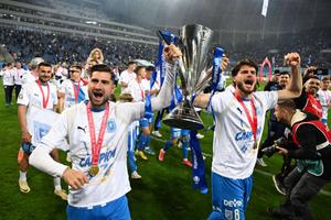 Universitatea Craiova se desparte de un fotbalist adus de Mirel Rădoi