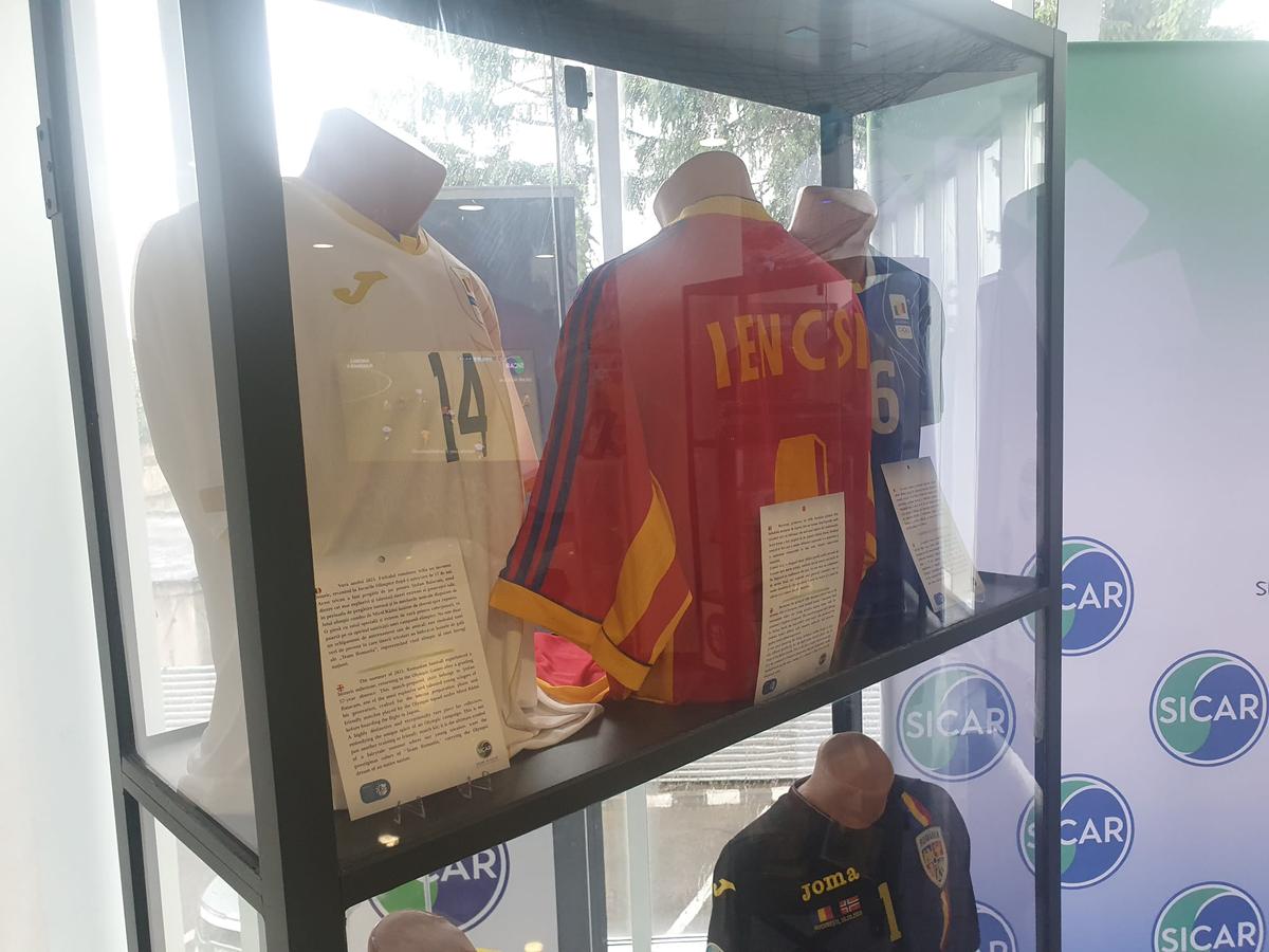 Messi, Ronaldo, Hagi și Yamal, zeci de mii de euro pentru noul Muzeu al Sportului din România! + El e omul care deține tricourile de Mondiale ale lui Adi Ilie și Prunea