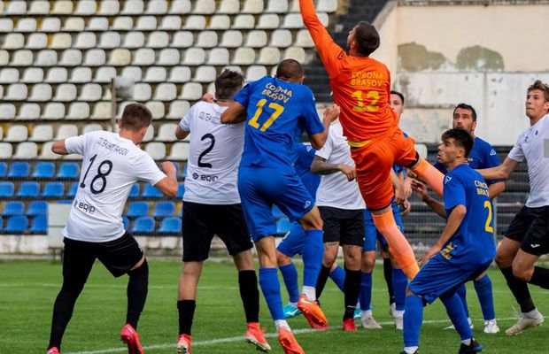 Fotbal de „județ” în timp de pandemie. Primul meci de L4 s-a jucat la Brașov cu Mugurel Buga, Marian Cristescu și Marian Constantinescu