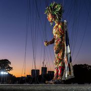 Păpușa-gigant Mocco a fost adusă la Tokyo. Păpușa comemorează 10 ani de la cutremurul de 9.0-9.1 care a zguduit Fukushima, foto: Guliver/gettyimages