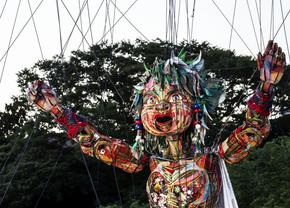 Păpușa gigantică ajunsă pe străzile din Tokyo » Ce semnificație are