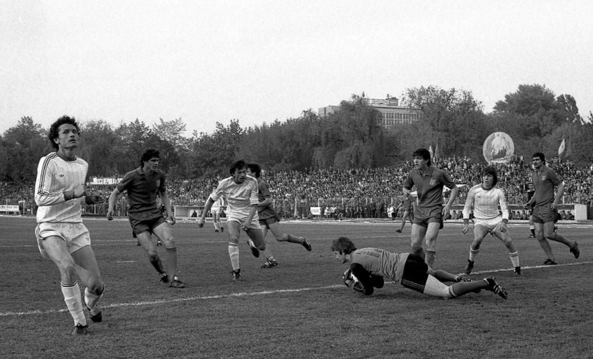 Cele 10 stadioane pe care s-a jucat Steaua/FCSB - Dinamo