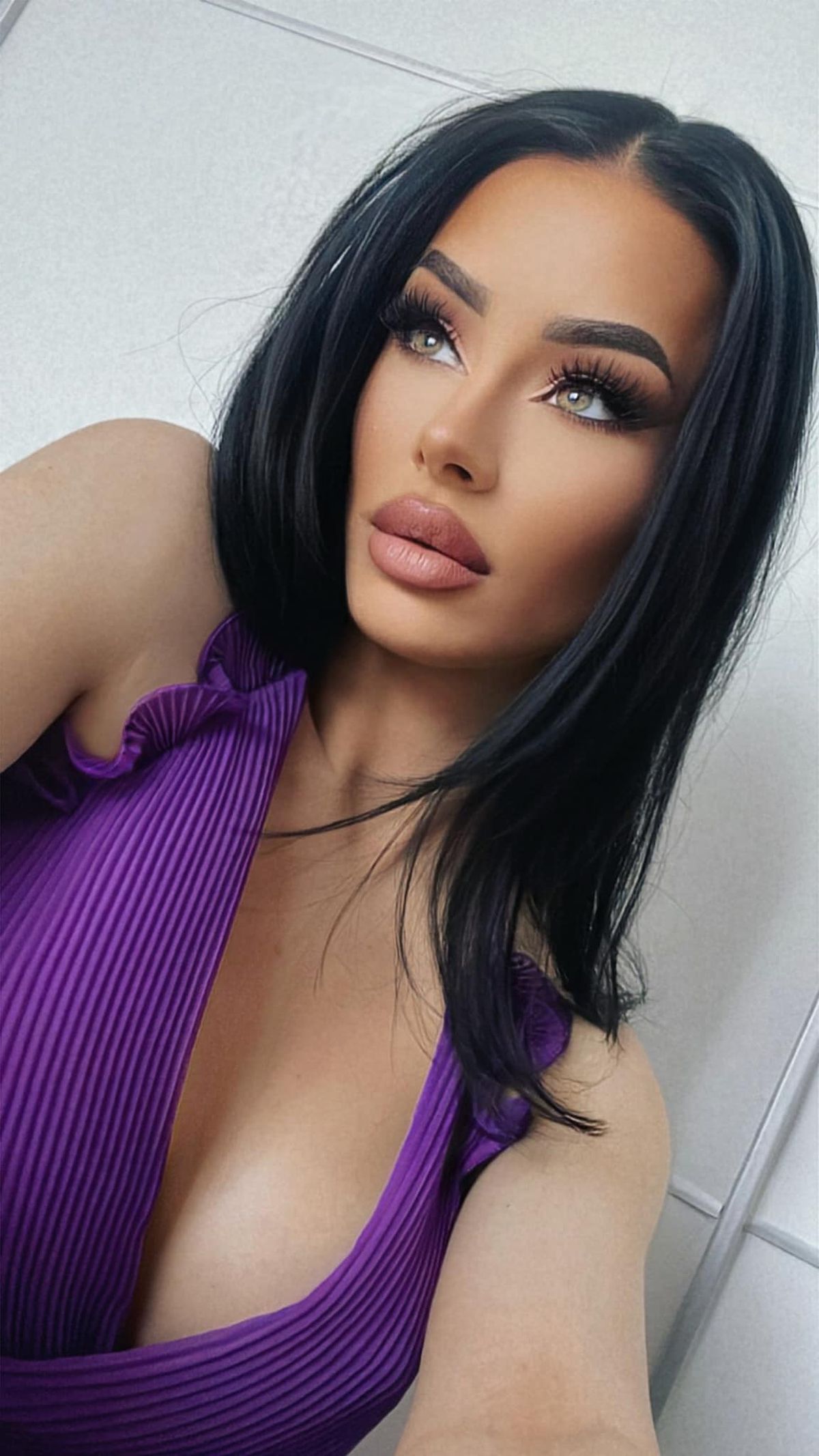 Sora sexy a lui Alexandru Mitriță! Cu ce se ocupă în Dubai, acolo unde călătorește frecvent
