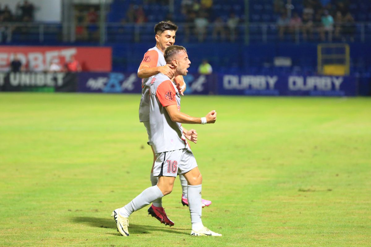 Penalty controversat la Unirea Slobozia - FCSB » Suporterii au început să strige: „Hoții, hoții!”