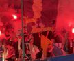 Ultrașii au aprins zeci de torțe și fumigene la Petrolul - FCSB. Foto: Andrei Crăițoiu (GSP.RO)