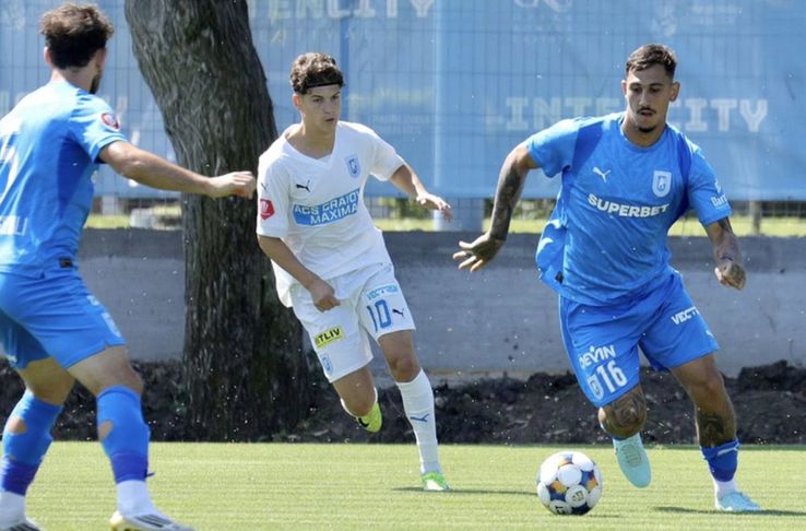 Jovan Markovic/ Universitatea Craiova, amical cu echipa U18/ foto: Facebook @Universitatea Craiova