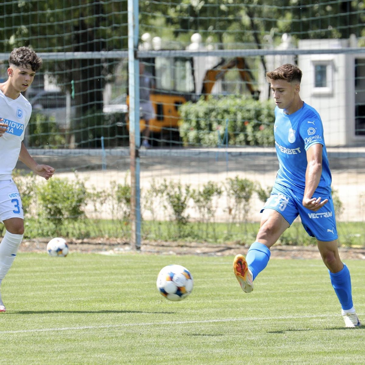 Universitatea Craiova, amical cu echipa U18
