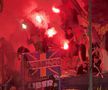 Ultrașii au aprins zeci de torțe și fumigene la Petrolul - FCSB. Foto: Andrei Crăițoiu (GSP.RO)