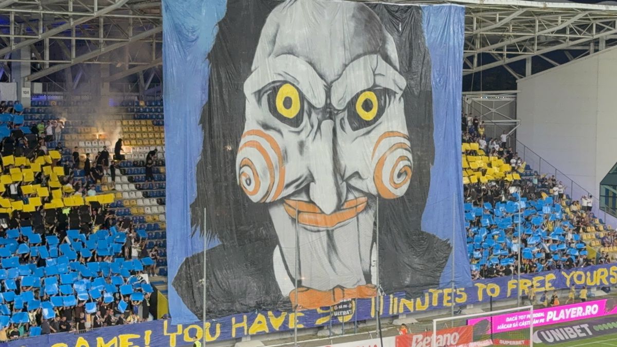 „Let's play a game!” » Scenografie spectaculoasă la Petrolul - FCSB, inspirată din filmele horror + derapaje în serie la adresa campioanei