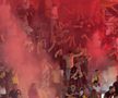 Ultrașii au aprins zeci de torțe și fumigene la Petrolul - FCSB. Foto: Andrei Crăițoiu (GSP.RO)