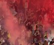 Ultrașii au aprins zeci de torțe și fumigene la Petrolul - FCSB. Foto: Andrei Crăițoiu (GSP.RO)