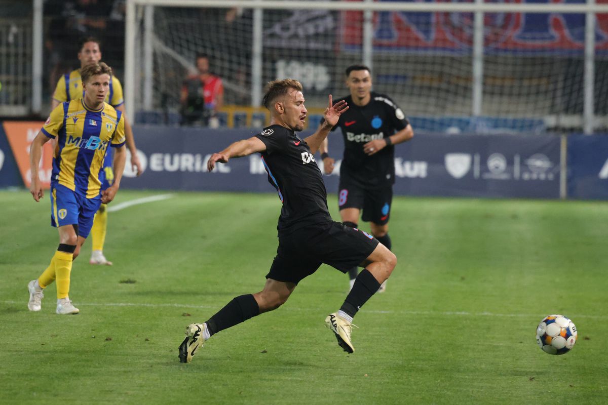 Liviu Ciobotariu a aflat în direct că i se pregătesc două transferuri de la FCSB