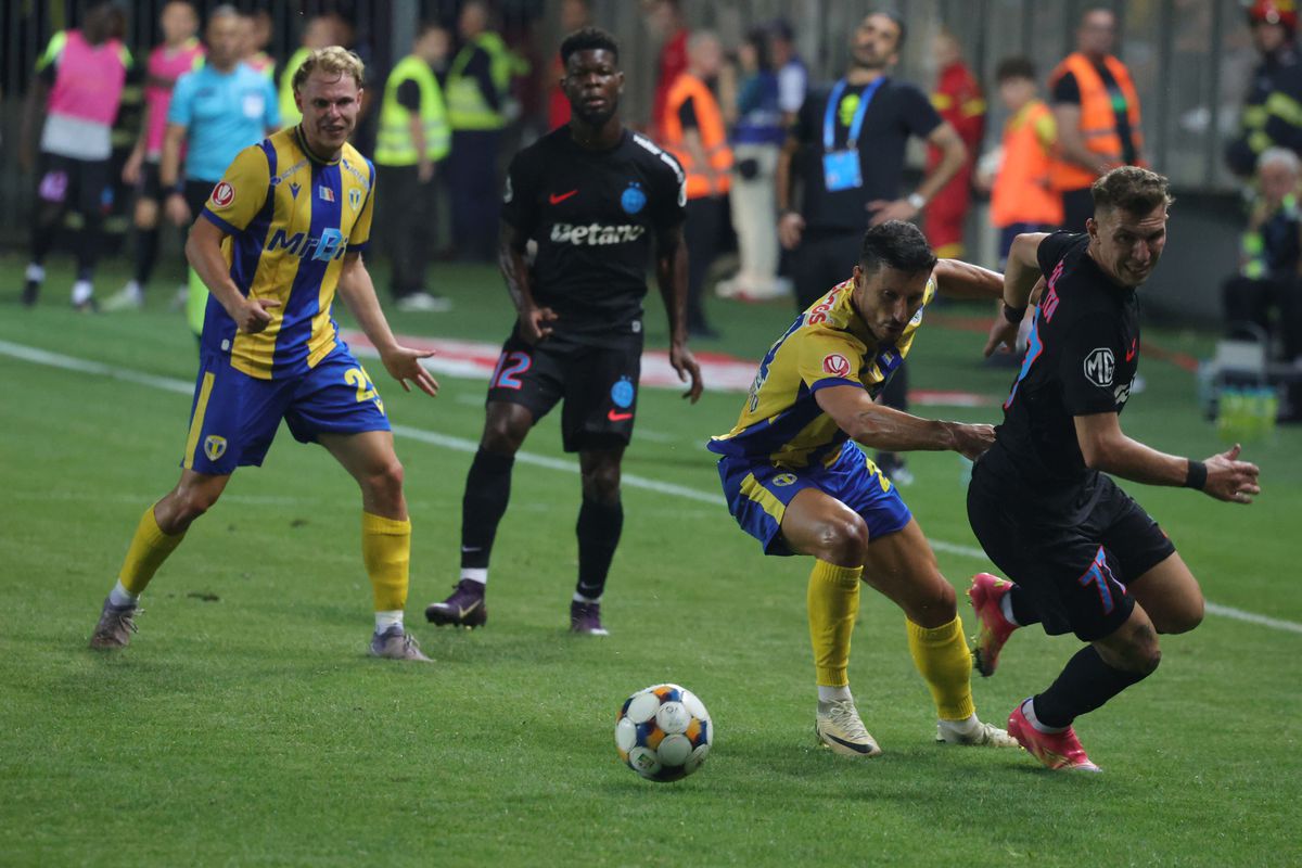 Imagini din Petrolul - FCSB / Foto: Ionuț Iordache GSP