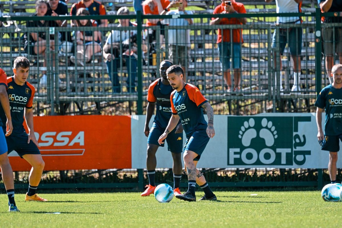 Nicolae Stanciu, vedetă la Genoa în cantonamentul din Moena