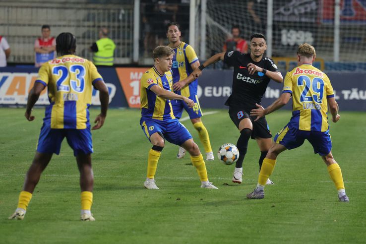 Imagini din Petrolul - FCSB / Foto: Ionuț Iordache GSP