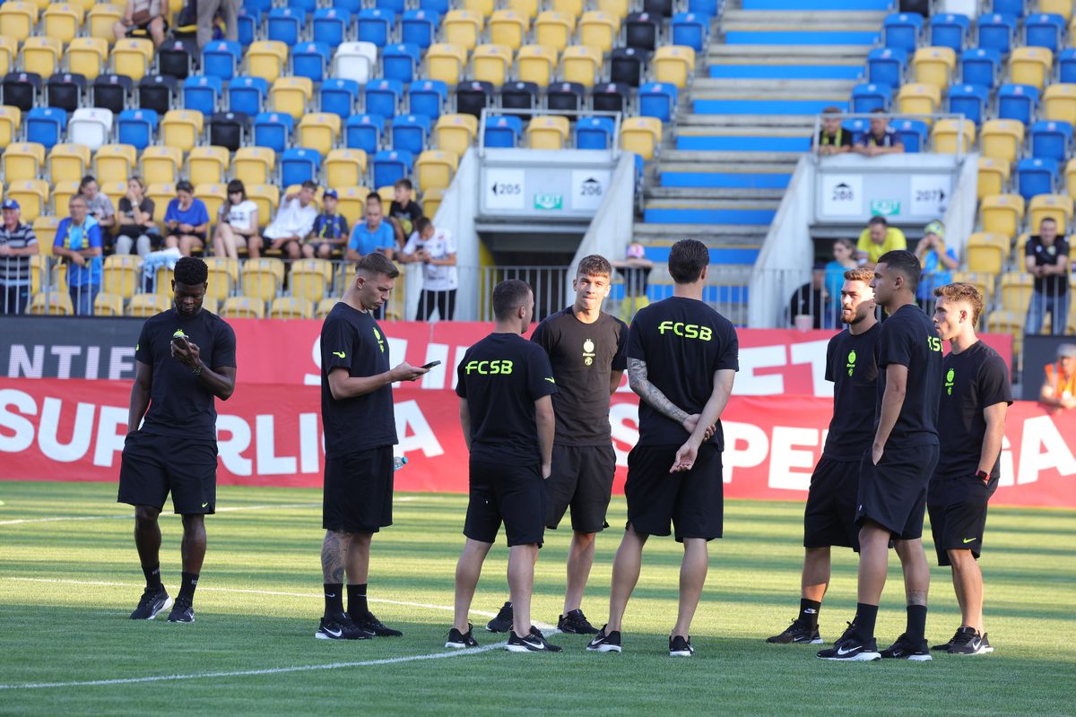 Petrolul - FCSB, înainte de meci
