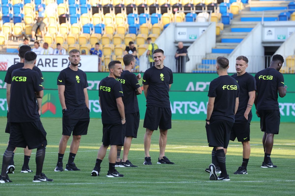 Petrolul - FCSB, înainte de meci