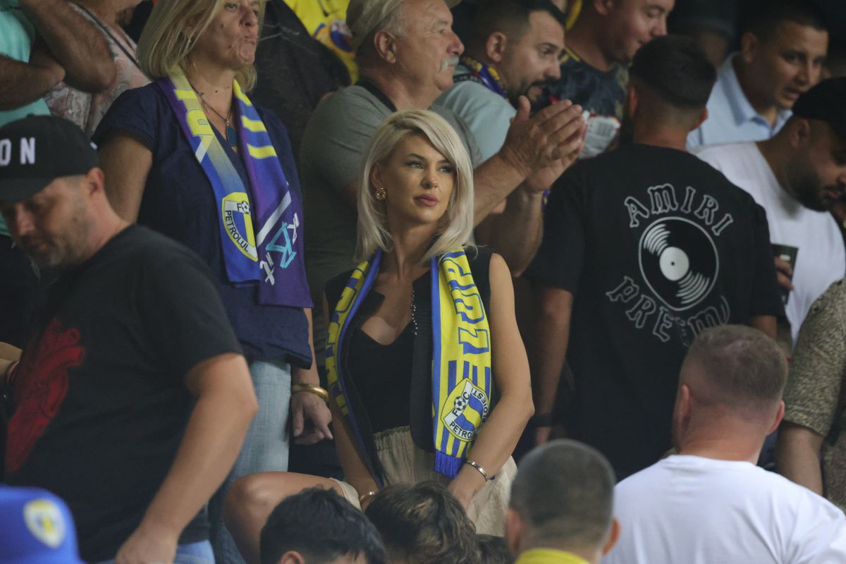 Soția fotbalistului care a furat toate privirile la Petrolul - FCSB: cum a fost surprinsă în tribunele arenei „Ilie Oană”