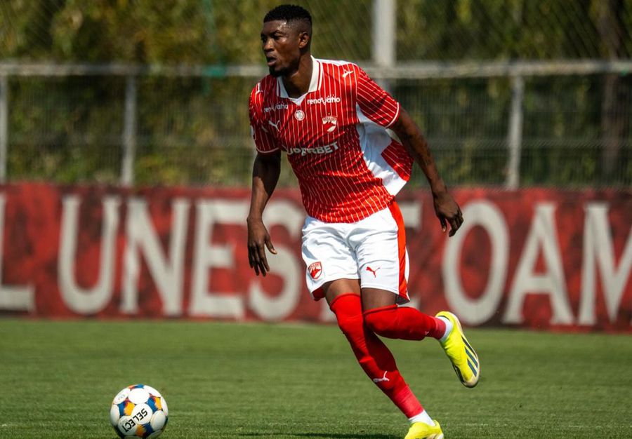 Dinamo poate încasa lovitura verii » Titular dorit de fosta echipă a lui Reghecampf