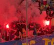 Ultrașii au aprins zeci de torțe și fumigene la Petrolul - FCSB. Foto: Andrei Crăițoiu (GSP.RO)