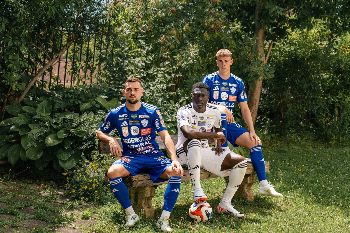 „Le-ați pus reclame și pe chiloți?” » Echipamentul echipei cu 23 de sponsori face înconjurul globului