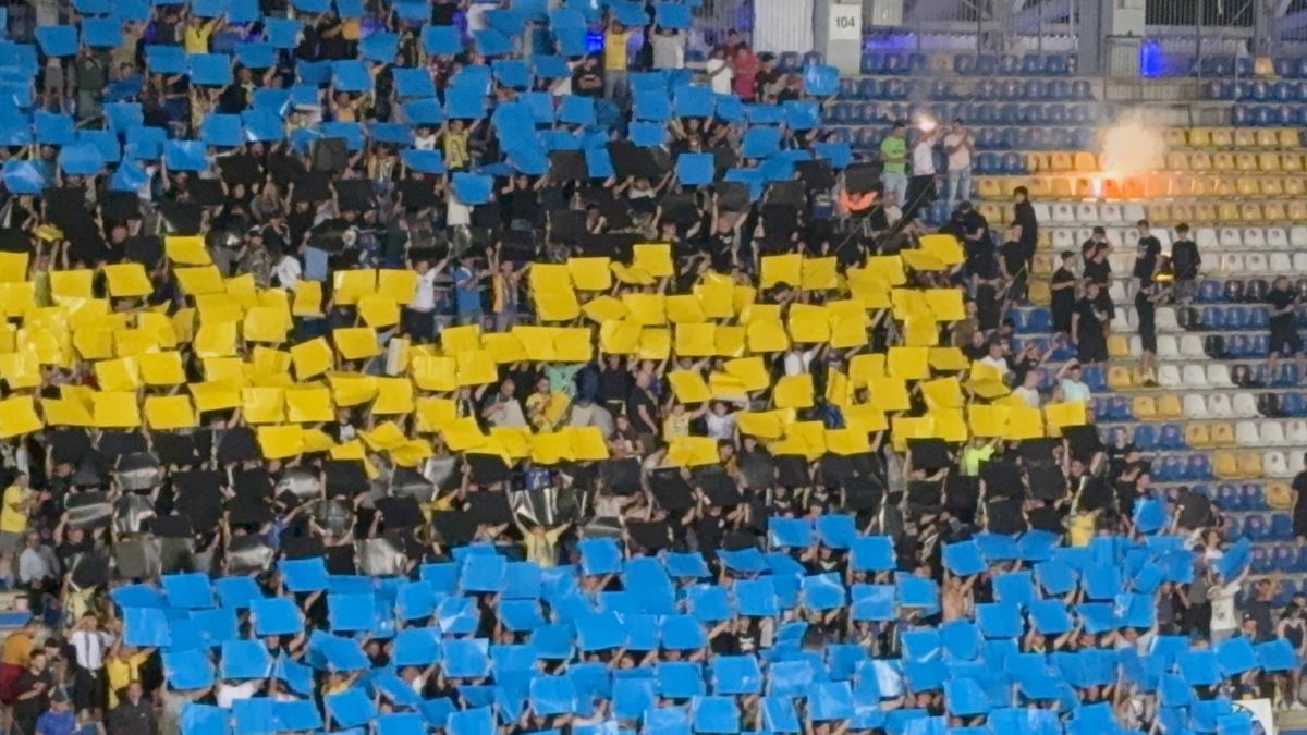 „Let's play a game!” » Scenografie spectaculoasă la Petrolul - FCSB, inspirată din filmele horror + derapaje în serie la adresa campioanei