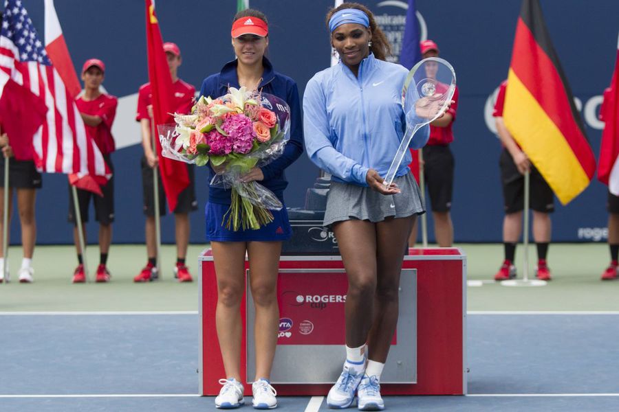 Sorana Cîrstea și Serena Williams după finala de la Toronto 2013 Foto: Imago Images Sorana Cîrstea, o călătorie prin carieră de la 5 la 35 de ani: „Vreau să mă bucur la maximum, timpul trece repede, parcă ieri intram în circuit”
