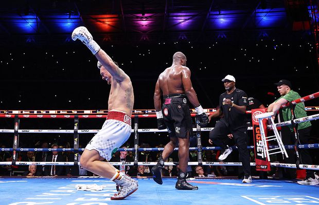 FENOMENAL! Oleksandr Usyk - Daniel Dubois s-a încheiat cu un KO în runda cu numărul 5