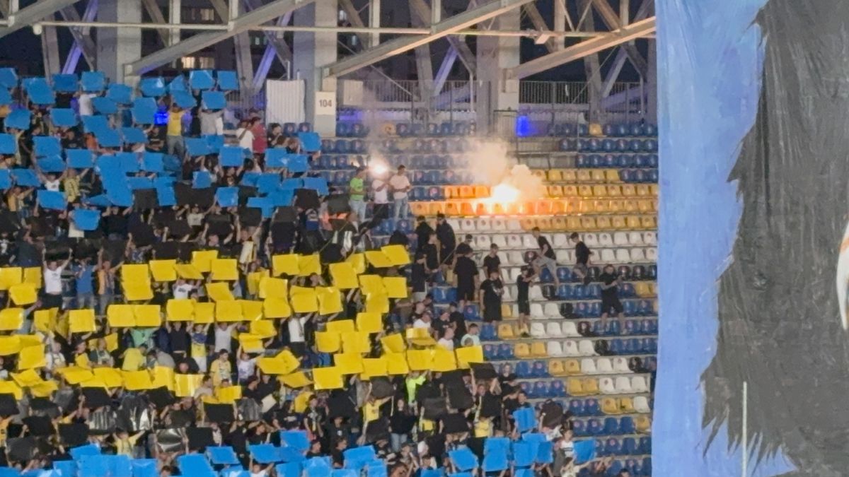 „Let's play a game!” » Scenografie spectaculoasă la Petrolul - FCSB, inspirată din filmele horror + derapaje în serie la adresa campioanei