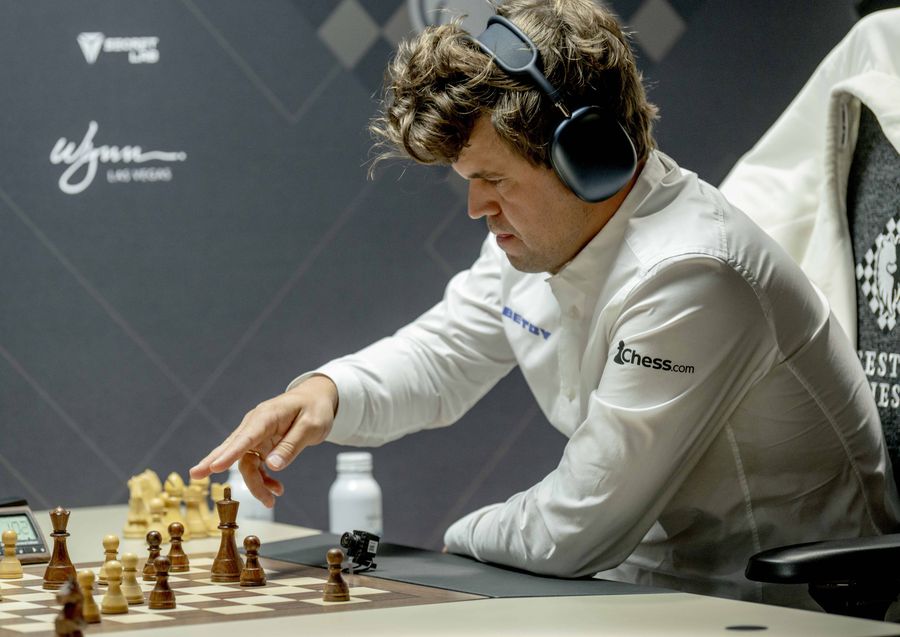 Magnus Carlsen, victorie zdrobitoare în fața lui ChatGPT
