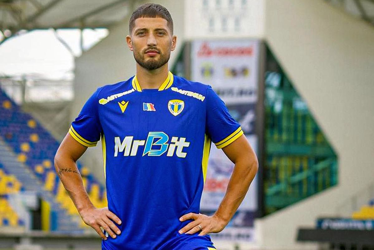 Petrolul și-a prezentat noile echipamente cu câteva ore înaintea duelului cu FCSB » Surpriza pentru fani: „Au sosit cadourile”