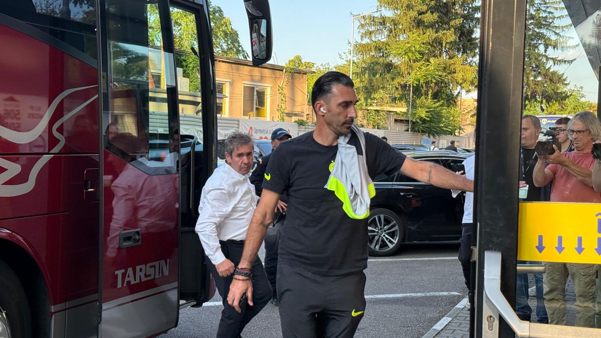 FCSB, prima victorie a sezonului în Superligă! Petrolul a irosit mai multe șanse monumentale în prima repriză