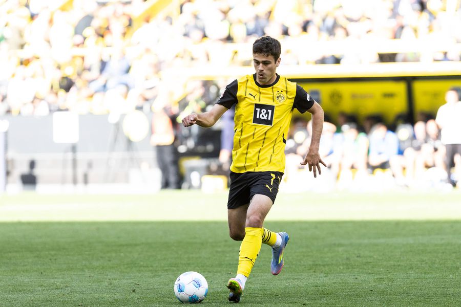 Parma pregătește plecarea lui Dennis Man » Start la negocieri cu Borussia Dortmund