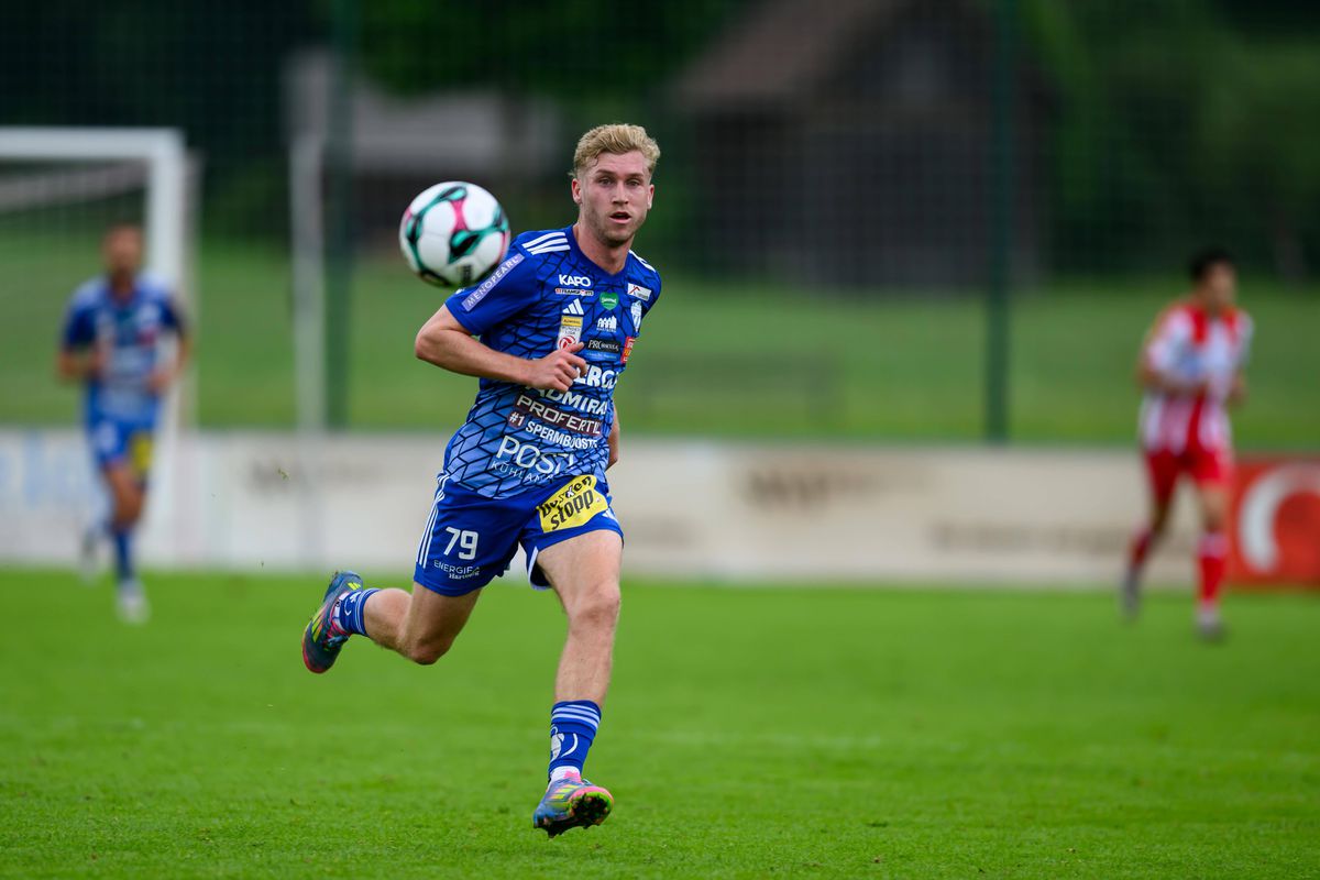 „Le-ați pus reclame și pe chiloți?” » Echipamentul echipei cu 23 de sponsori face înconjurul globului