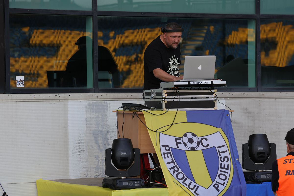 Petrolul - FCSB, înainte de meci