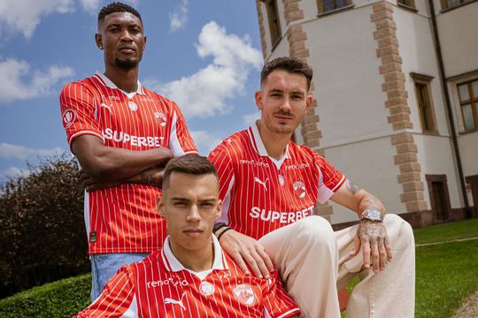 Kennedy Boateng, primul din stânga, dorit de Neftchi Baku
