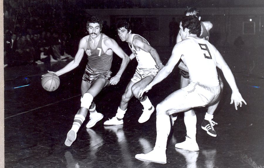 Coincidență remarcabilă! La 60 de ani după ce bunicul ei a fost portdrapelul României, o baschetbalistă va conduce delegația tricoloră la FOTE