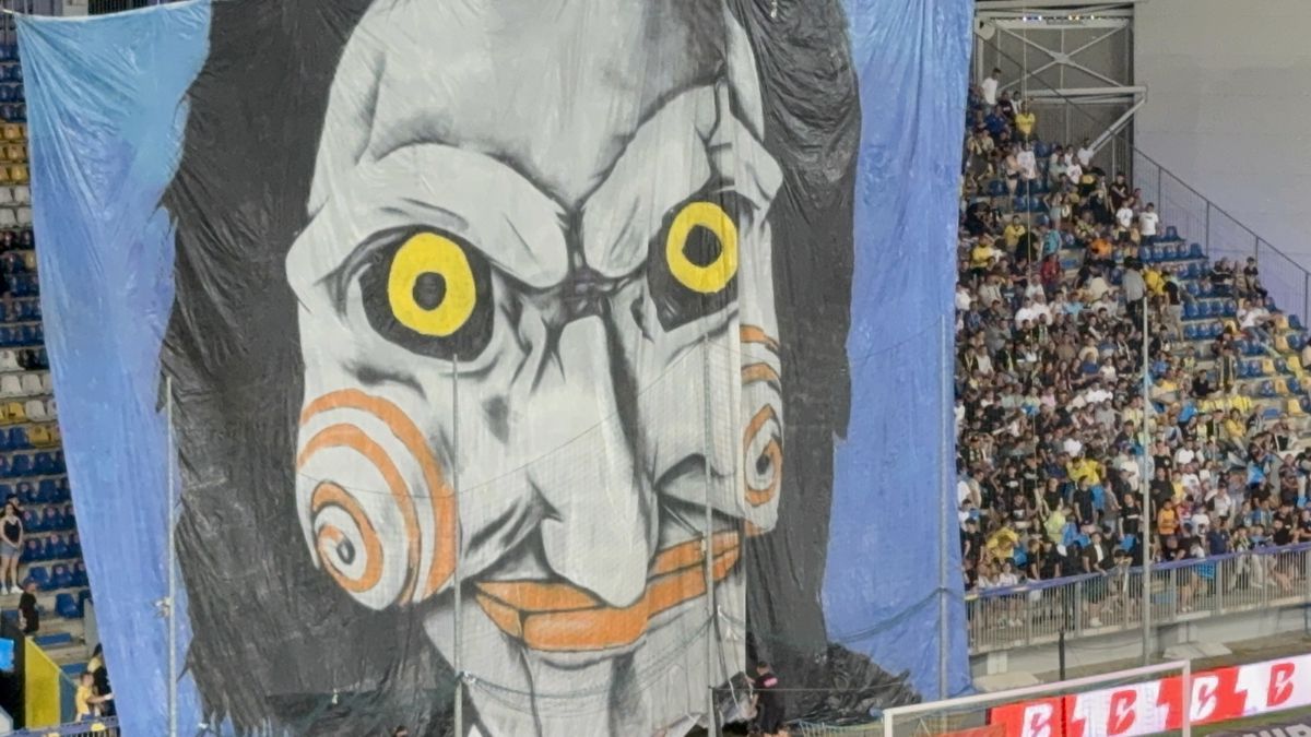 Scenografie Petrolul în meciul cu FCSB