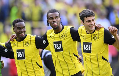 Parma pregătește plecarea lui Dennis Man » Start la negocieri cu Borussia Dortmund