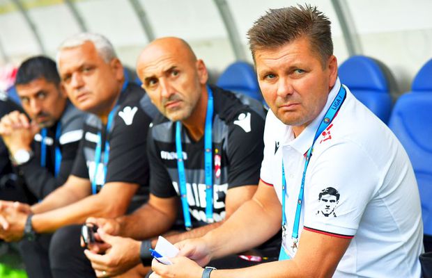 DINAMO // EXCLUSIV Dusan Uhrin ia măsuri disperate pentru a redresa echipa: a cerut de URGENȚĂ două transferuri!