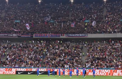 „Mândria roș-albastră” » Atmosferă superbă creată de cei 30.000 de oameni prezenți la FCSB - Viking