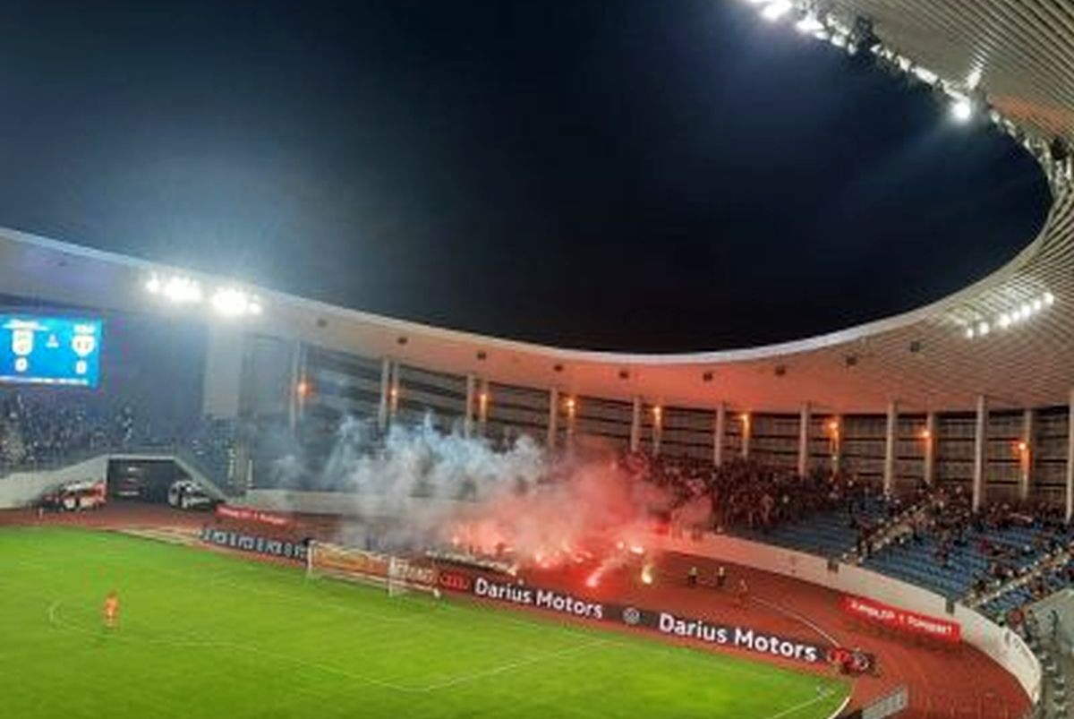 Croitoru, reacție haotică după înfrângere: și-a scos bluza, a aruncat legitimația și s-a lovit la mână. Ce a făcut Mititelu la oficială